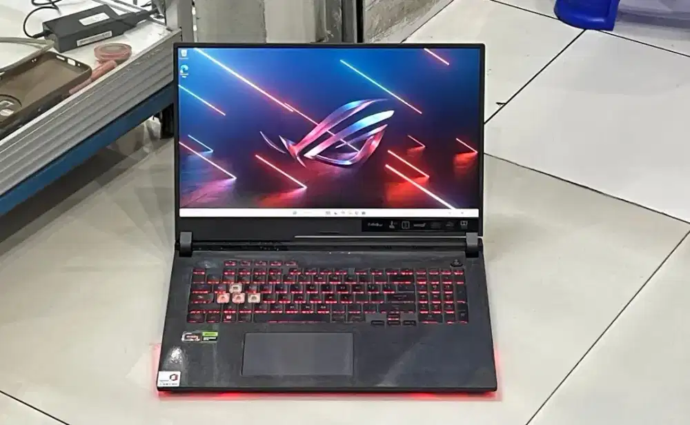 Asus Rog Strix G713RC AMD ryzen 7 6800HS ram 32gb/512gb Rtx 3050(4gb)