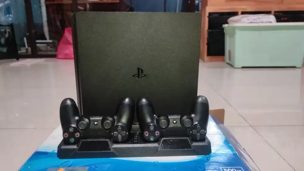 PS4 Slim 500 GB ORI (Bisa Nego)