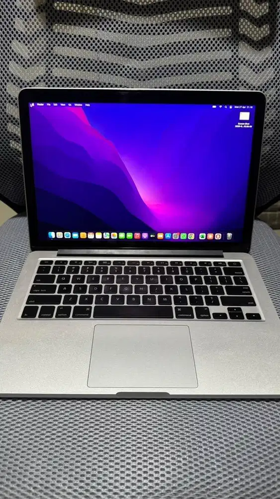 Macbook Pro 2015 8/256 Intel Core i5