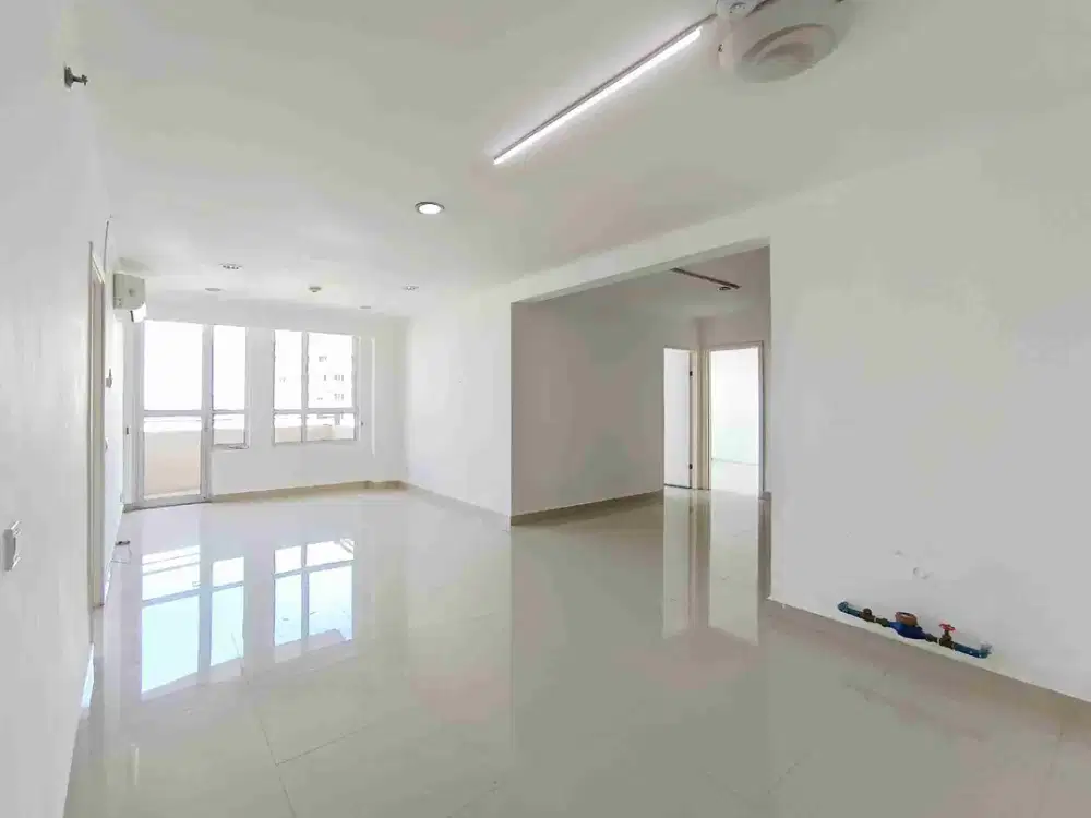 Disewakan Apartemen Paladian Park 3+1 BR Semi Furnish Kelapa Gading Jakarta Utara