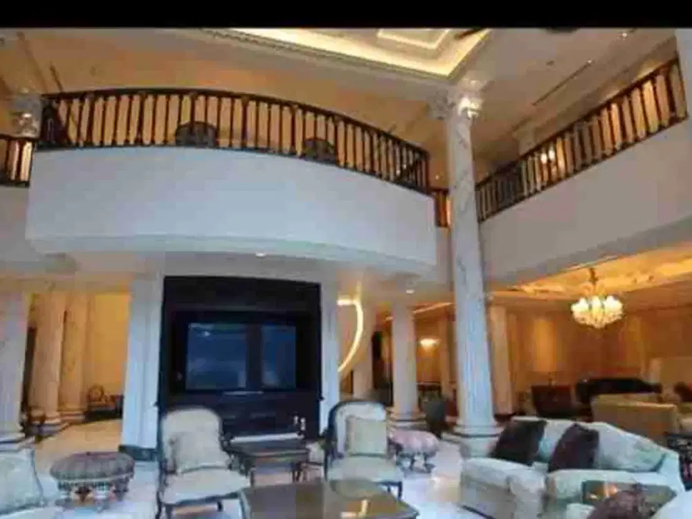 Dijual rmh Lux pondok indah