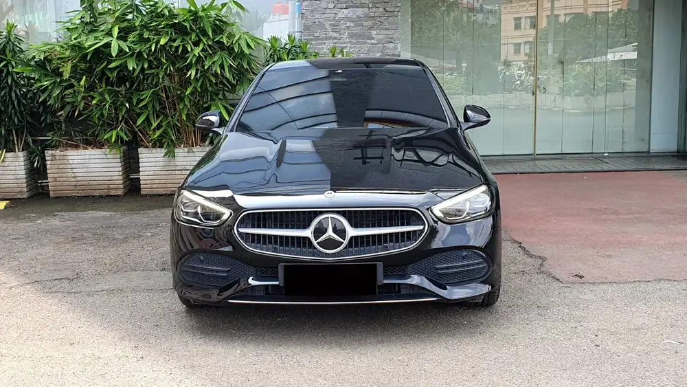 Mercedes Benz Mercy C200 Avantgarde Line W206 Facelift 2024 Like New