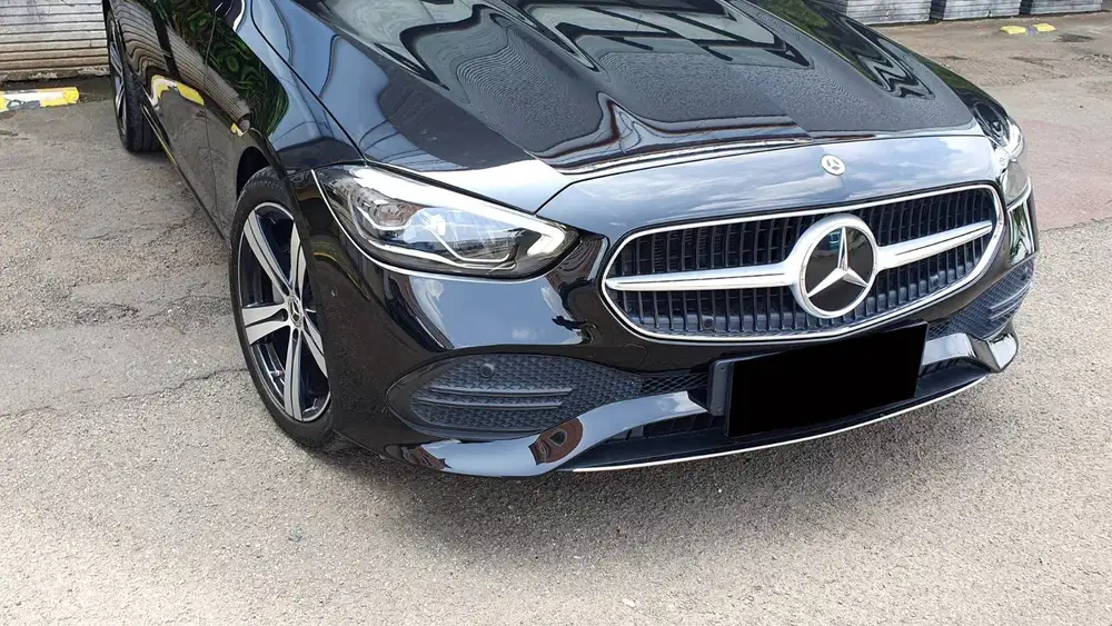 Mercedes Benz Mercy C200 Avantgarde Line W206 Facelift 2024 Like New