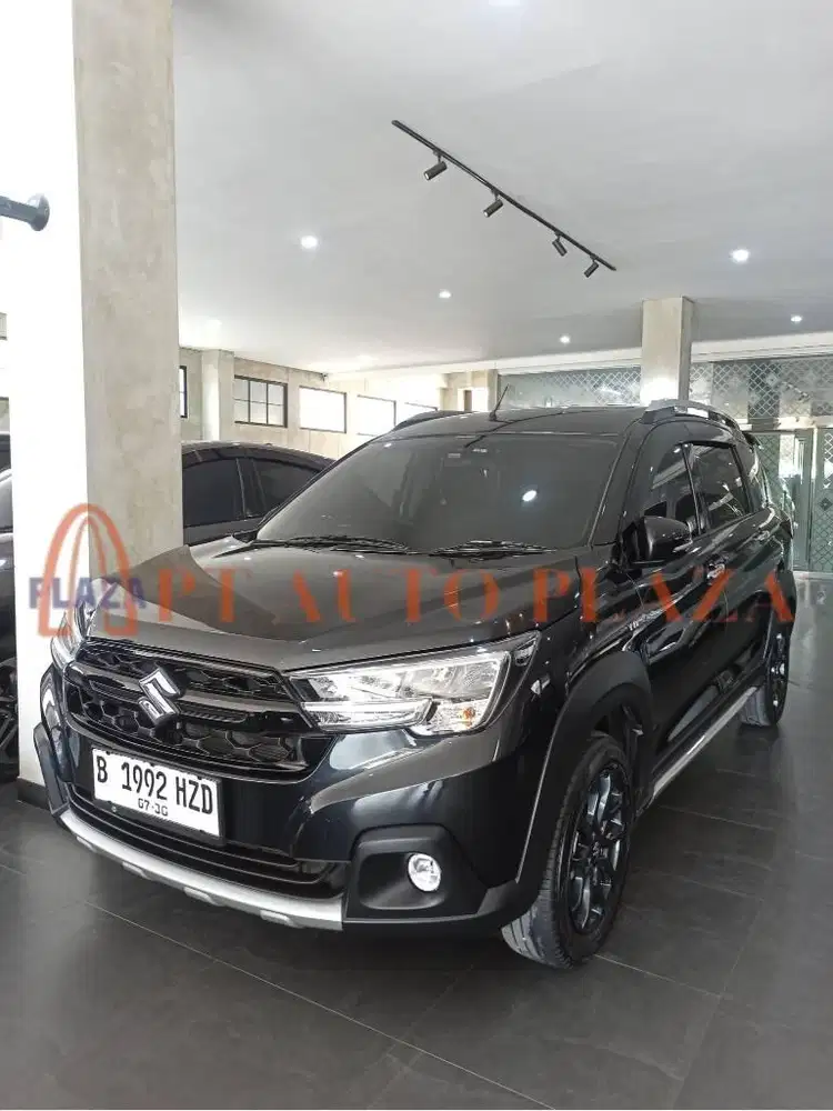 SUZUKI XL7 ALPHA HYBRID MATIC 2025 HITAM