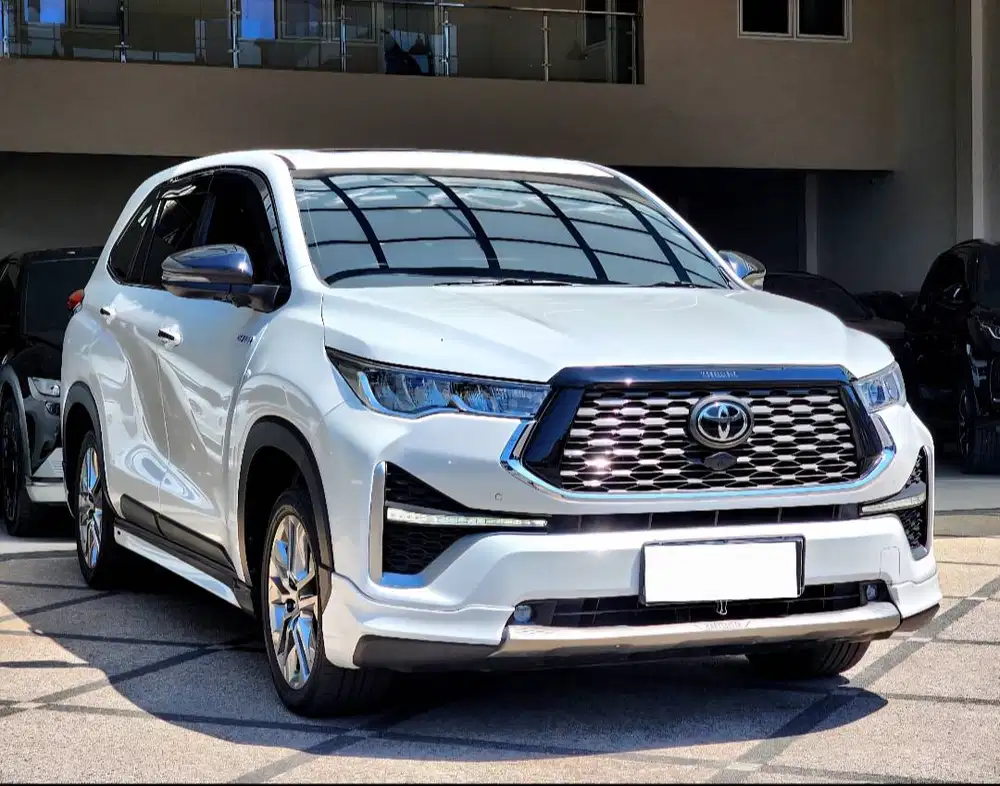 TOYOTA INNOVA ZENIX Q HYBRID MODELLISTA 2022 PK 2023 PUTIH