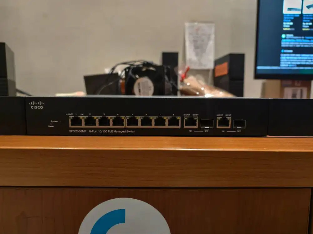 Cisco SF302-08MP 8-Port 10/100 Maximum PoE Managed