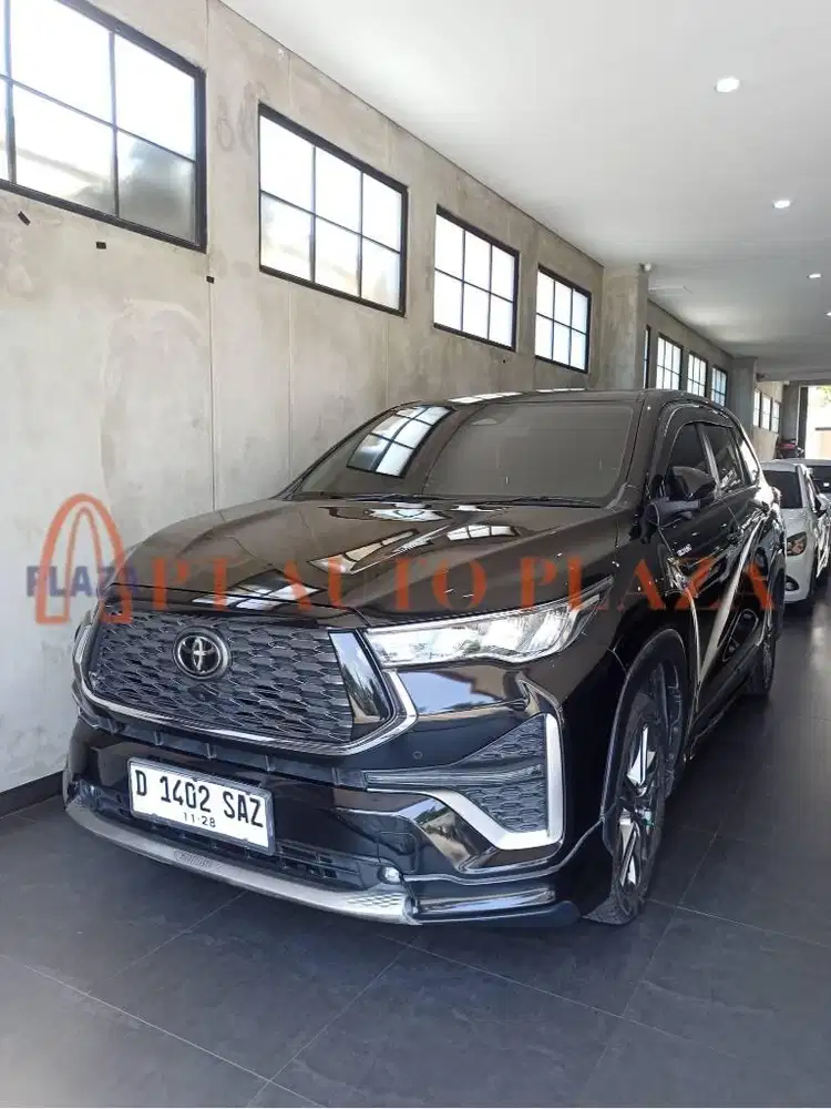 TOYOTA INNOVA ZENIX Q MODELLISTA HYBRID MATIC 2023 HITAM