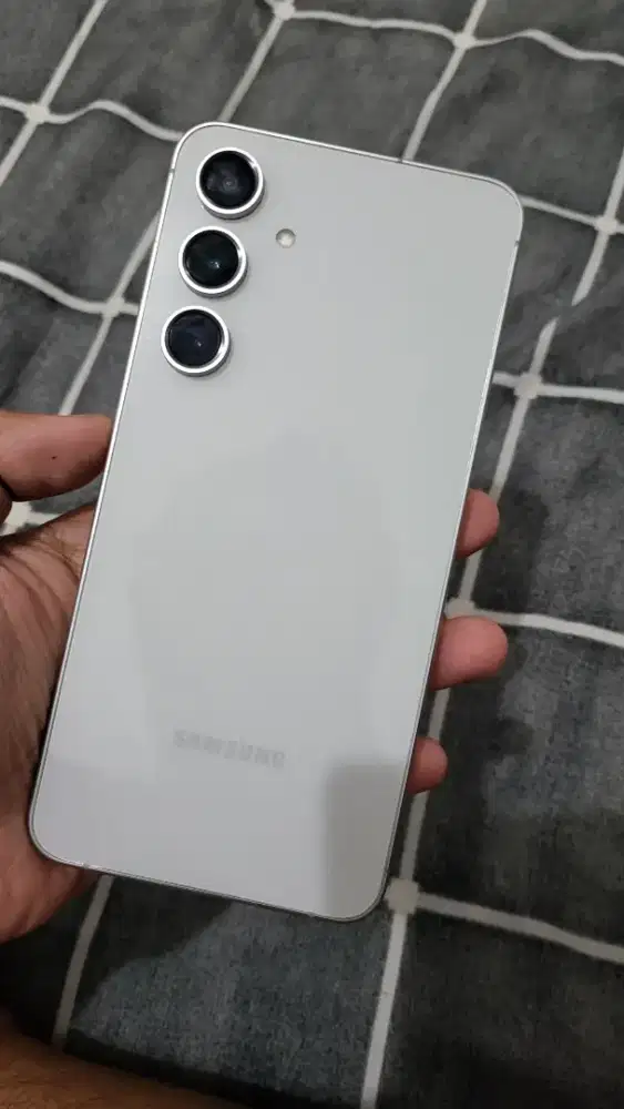 SAMSUNG S24 FE 8/256GB SEIN FULLSET