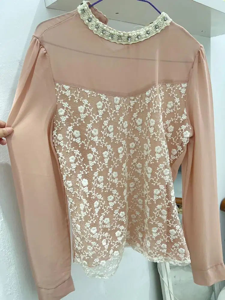 Baju flowery soft peach