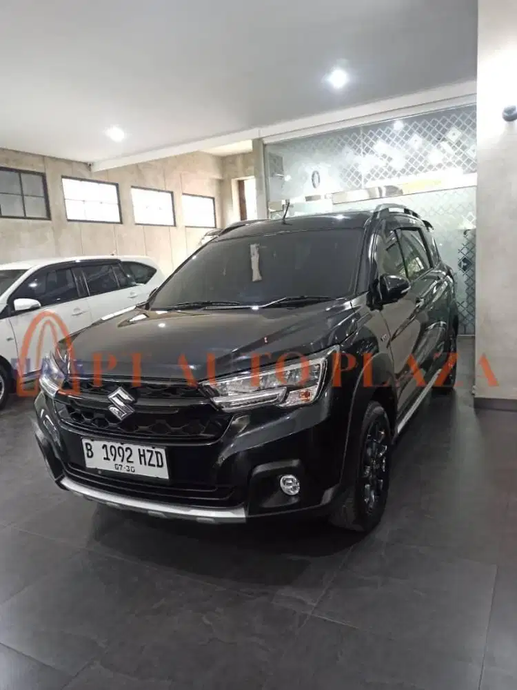 SUZUKI XL7 ALPHA HYBRID MATIC 2025 HITAM