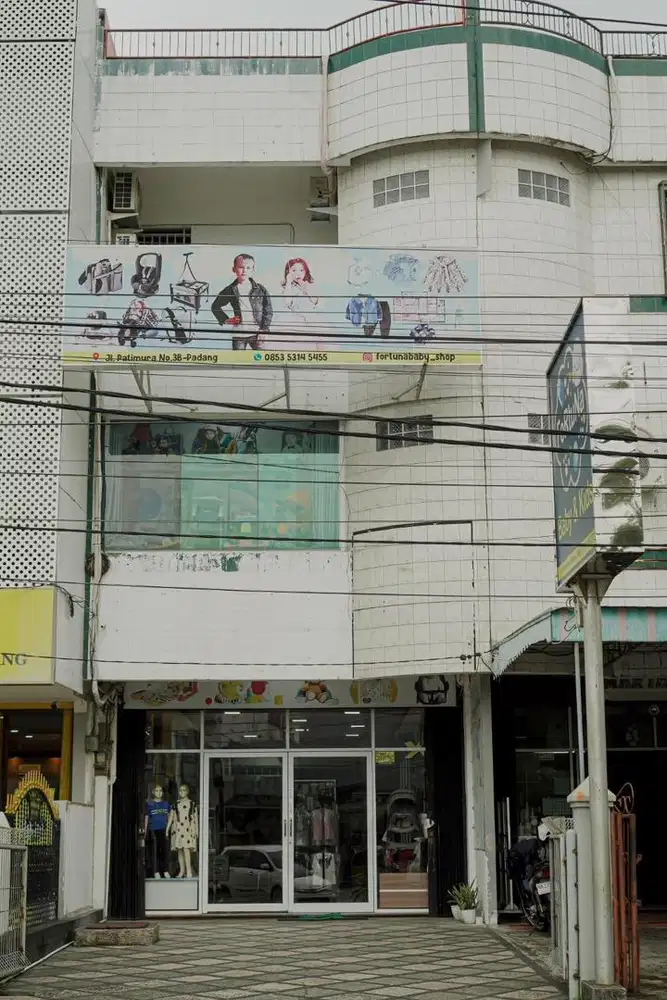 Di Sewakan Ruko 4 Lantai, 1 lantai Belakang