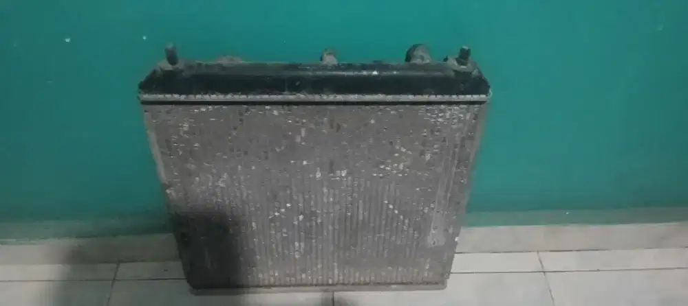 Radiator bekas mobil Avanza Tahun 2005
