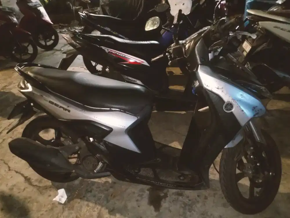 Yamaha gear 125 silver