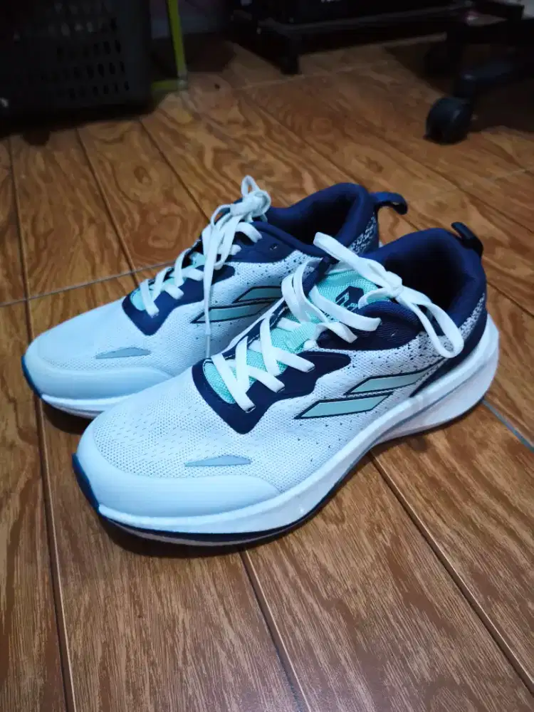 Sepatu Running Mills Dynaplate Fineknit No 41