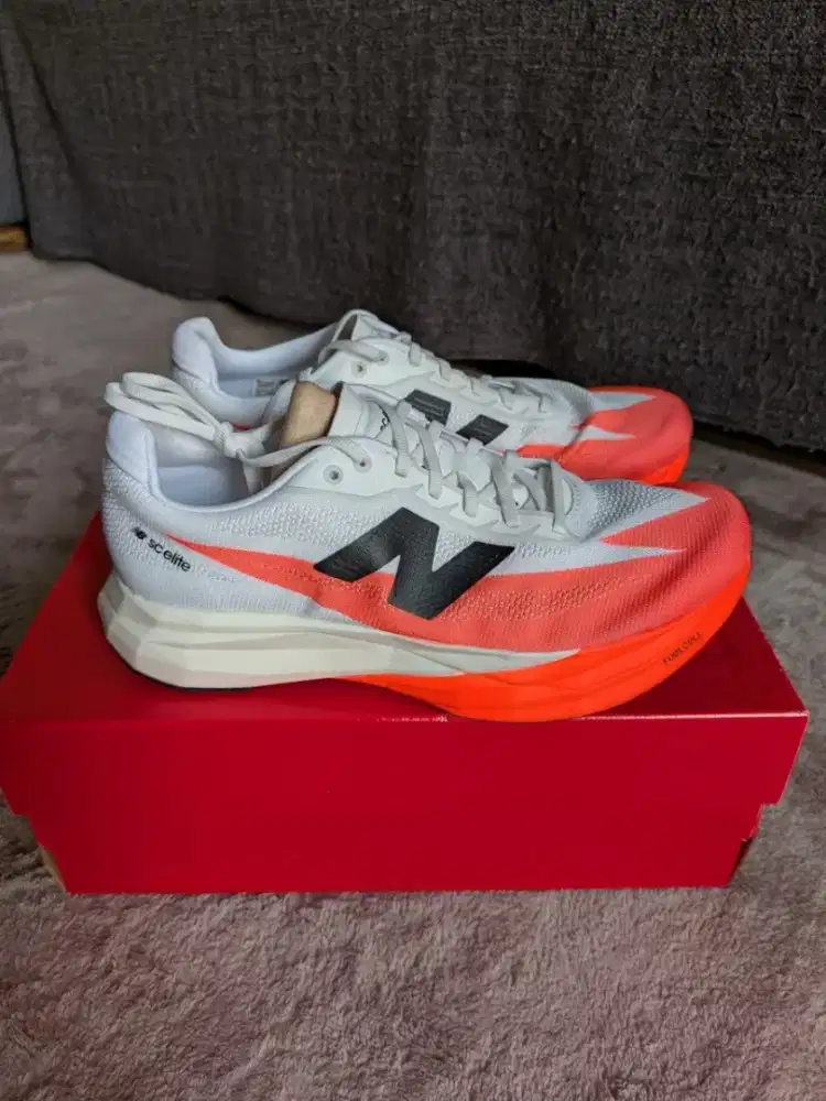 BNIB NEW BALANCE FUELCELL SC ELITE V5 WOMEN SIZE 38 FIT 37 ORIGINAL