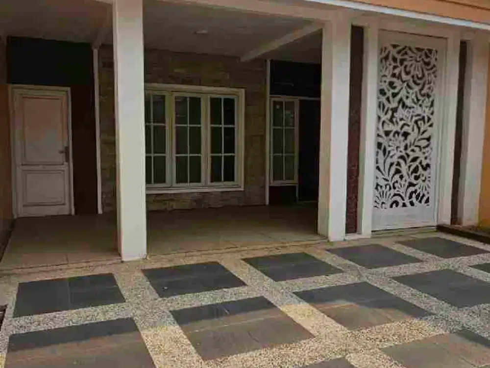 rumah murah 2 lt hanya 50 m dari jalan raya buring luas tanah 350 carport 2 mobil dekat perum elite citra garden ciputra dan dekat pintu jalan tol serta gor ken arok