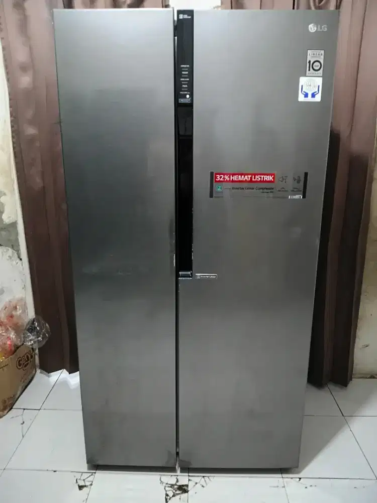 Dijual kulkas side by side LG kapasitas 679ltr