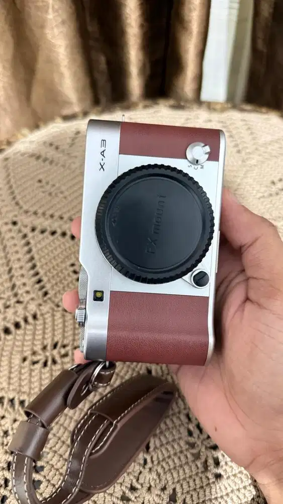 Fuji X-A3 Coklat