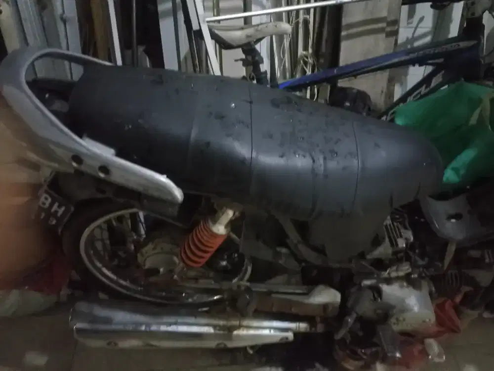 Dijual motor kharisma 2004