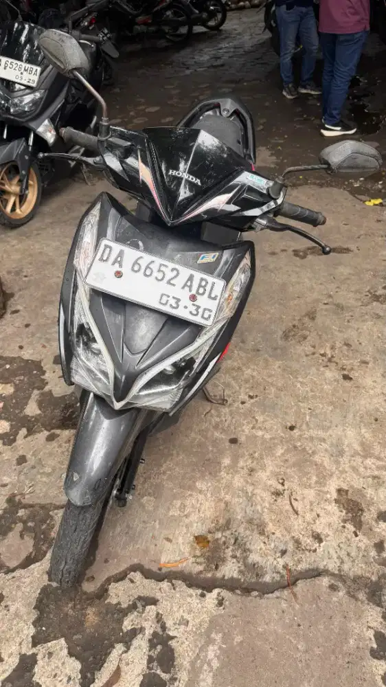 Di jual motor honda vario kzr 2015