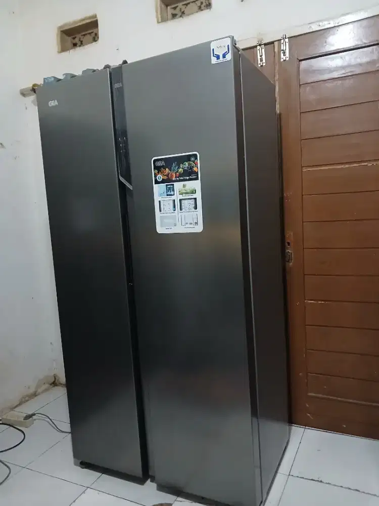 Dijual kulkas 2pintu side by side merk Gea normal