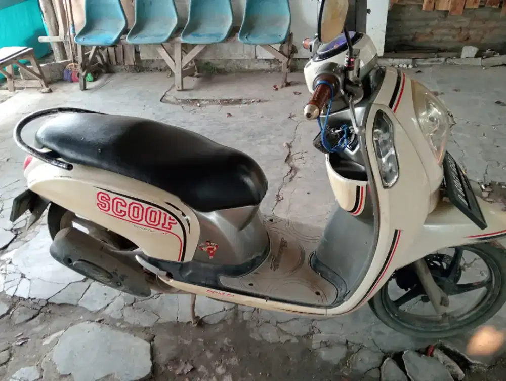 Di jual scopy tahun 2013 kelengkapan bpkb stnk murni ilang