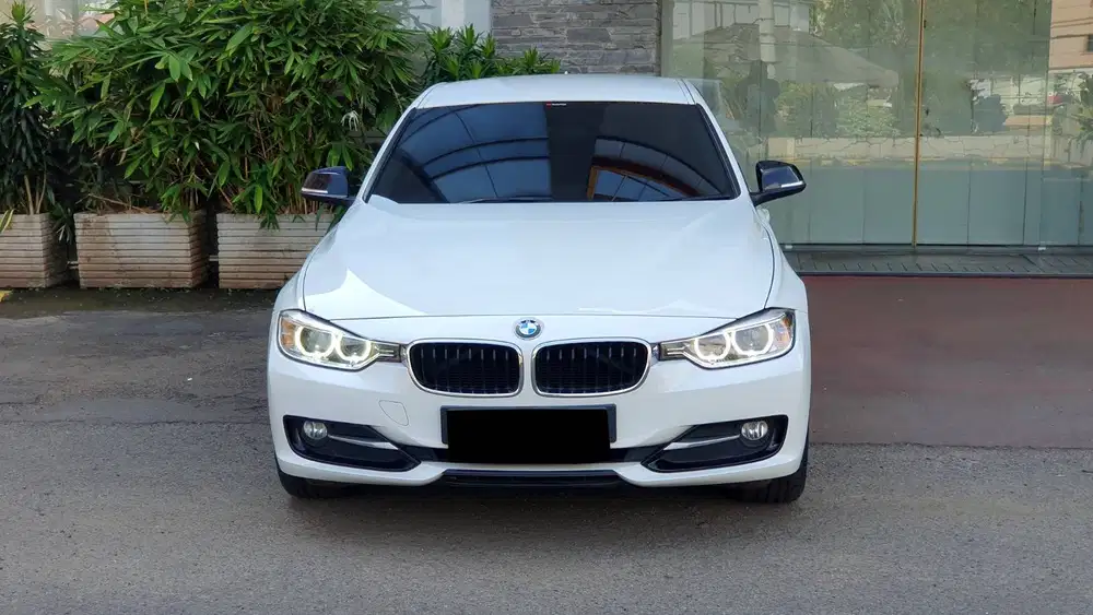 BMW 320D 320 D Sport F30 Diesel AT Putih NIK 2015 Low Km Antik Garansi