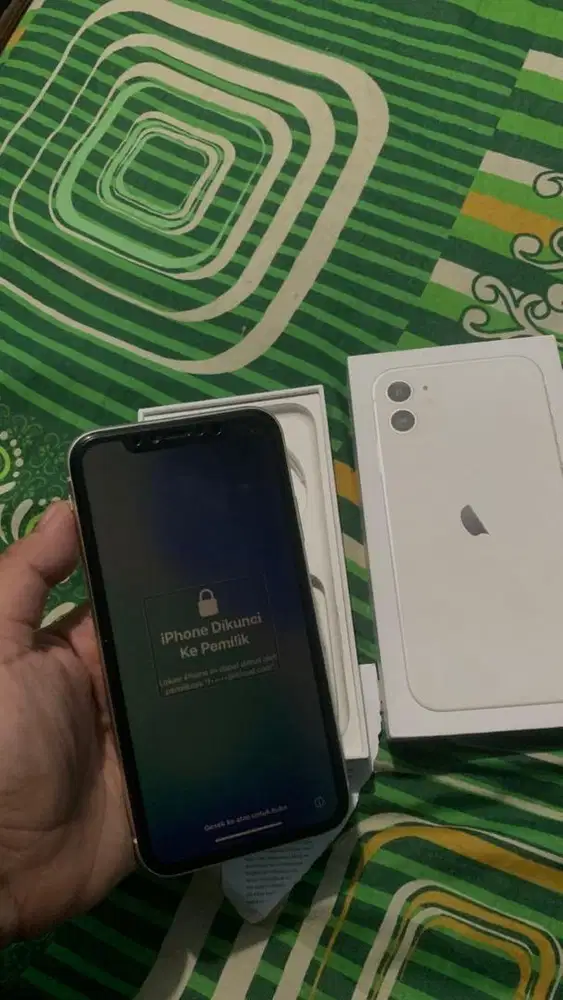 iphone 11 64GB ibox lock icloud