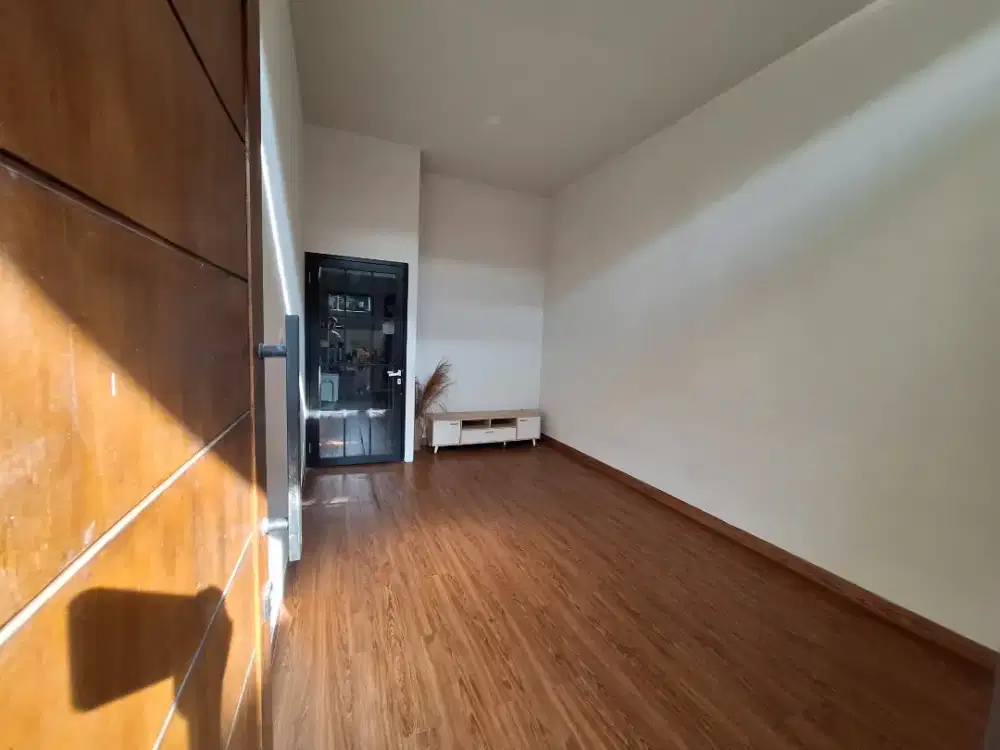 Jual cepat rumah semi furnished bebas banjir 1000%