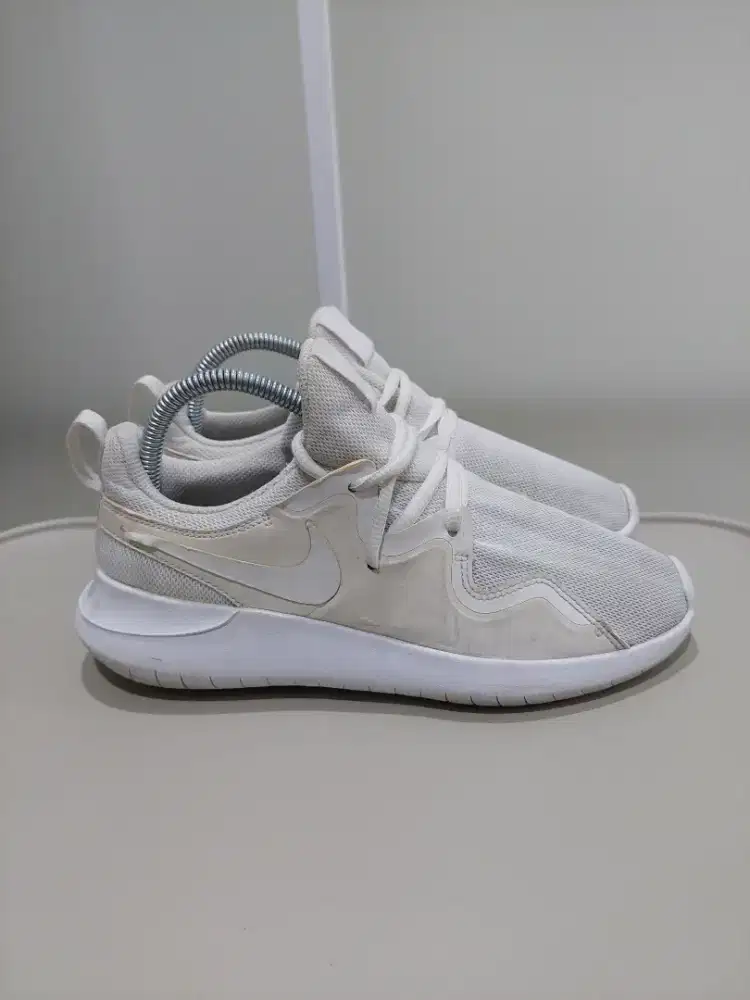 Sepatu Running Nike Tessen Wanita - size 38