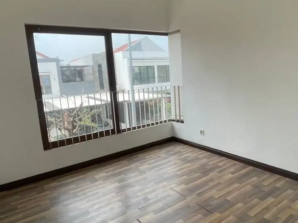 Disewakan rumah murah bagus mewah semi furnished 2lantai di Cluster Alamanda Jakarta Garden City Jakarta Timur siaphuni minimalis modern