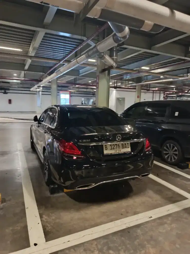 Mercedes-Benz C300 2019 Bensin