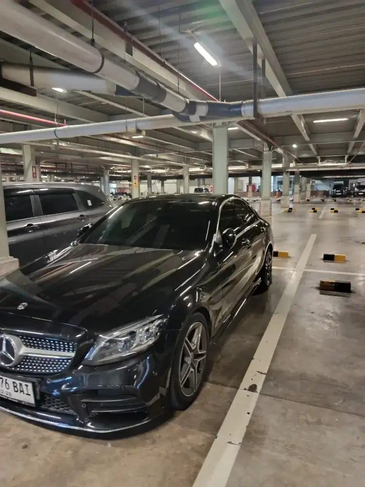 Mercedes-Benz C300 2019 Bensin