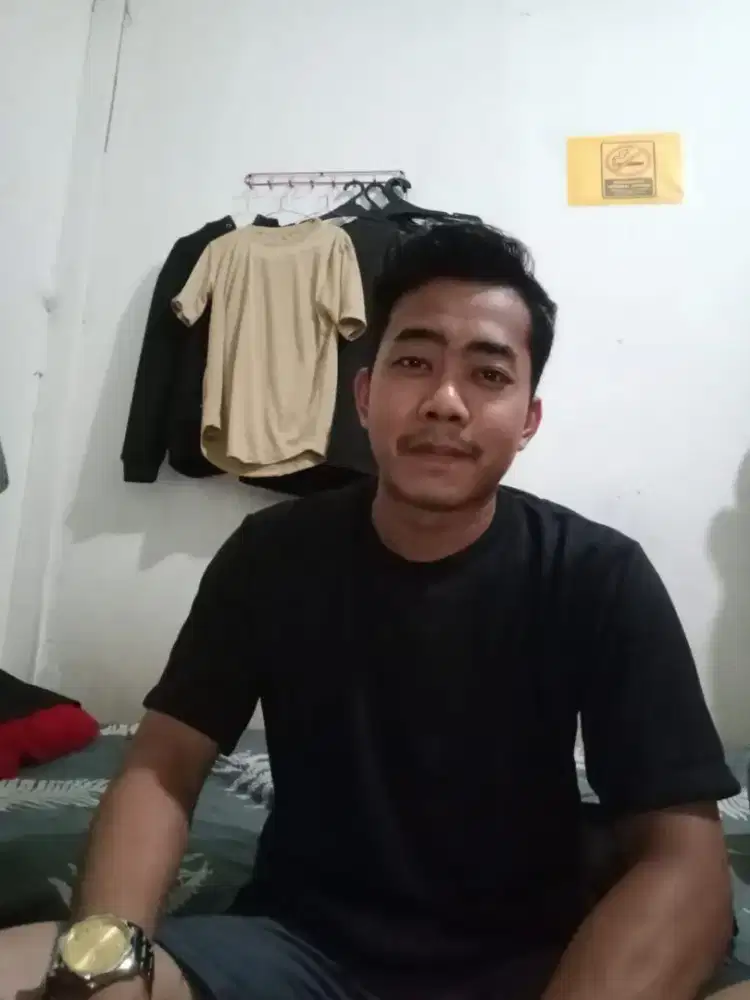 sedang mencari pekerjaan sbg driver