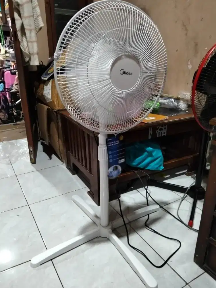 Kipas angin midea 16 inc