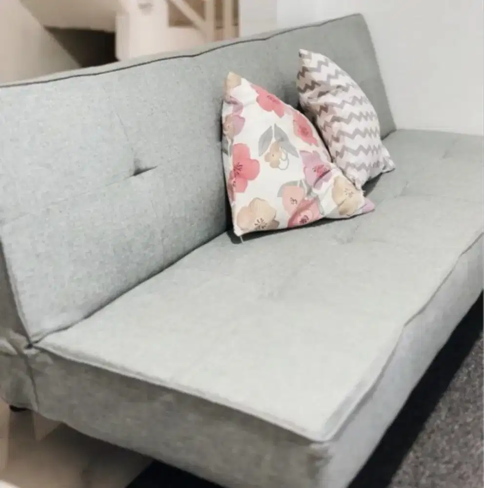 Sofa bed 1.5 meter kecil tapi tidak bisa di tekuk hanya bisa datar