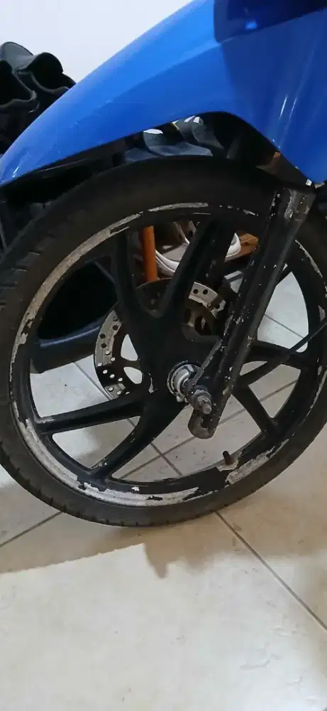 Velg racing Depan dan Jari Jari Belakang Revo 100cc Lama 2007 lancip