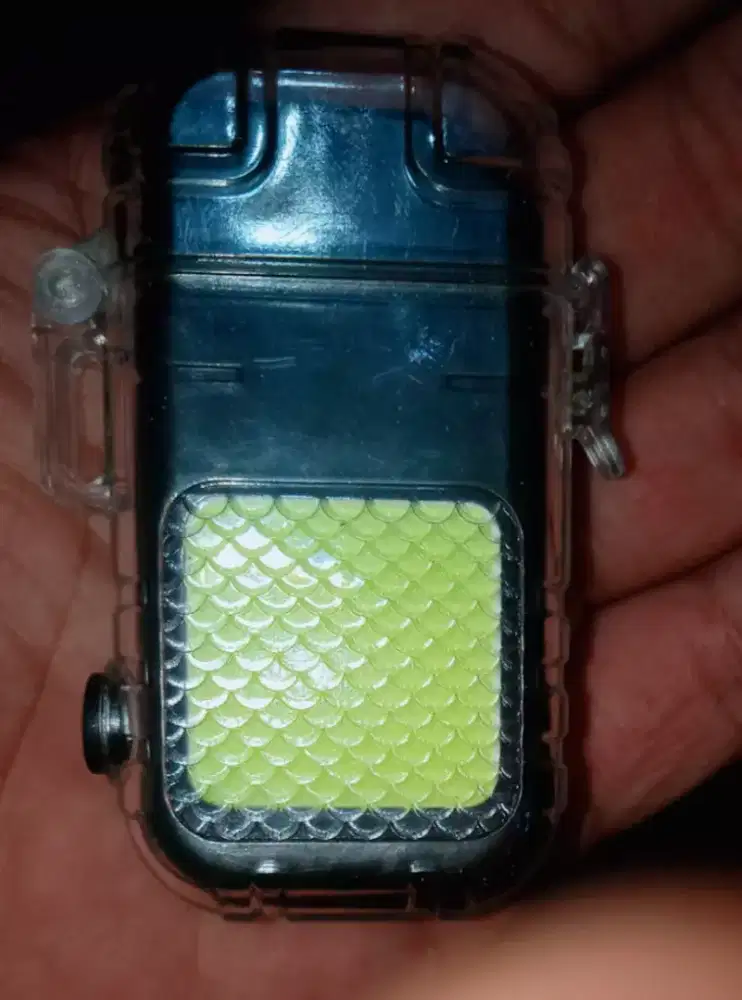 Korek elektrik bisa di cas