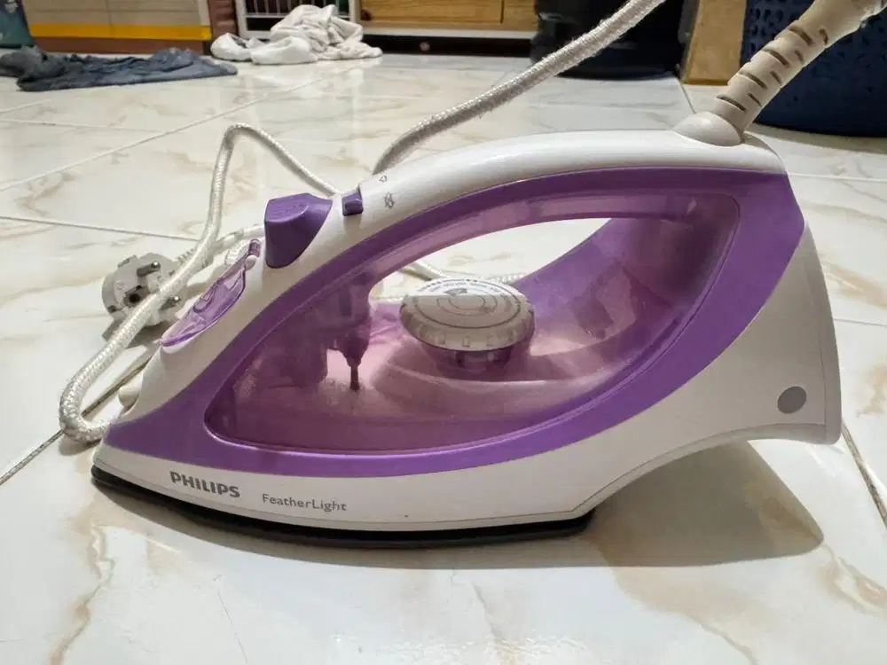 Setrika Uap Philips GC1418 mulus jarang dipakai