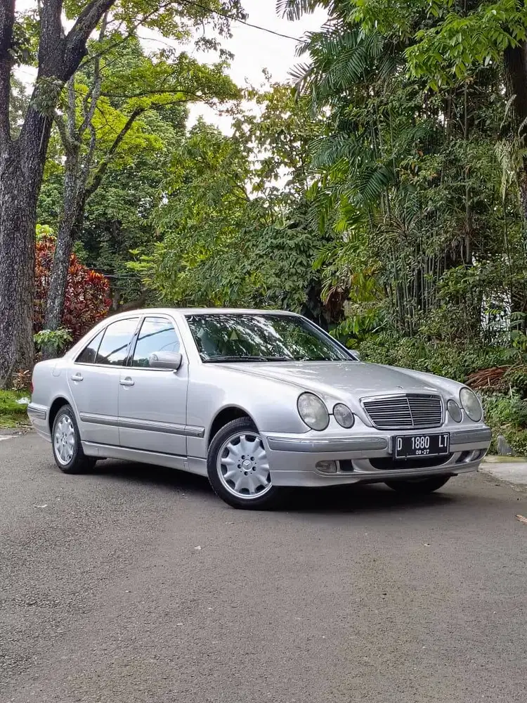 Mercy E240 W210 Tahun 2001