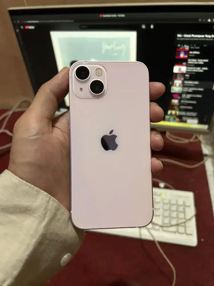 Iphone 13 basic pink