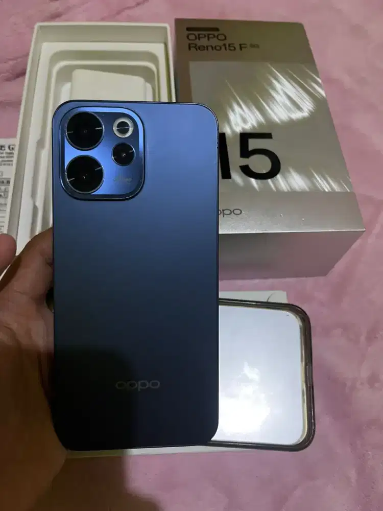 Oppo Reno 15f 5g mlus 98% ram 8/256