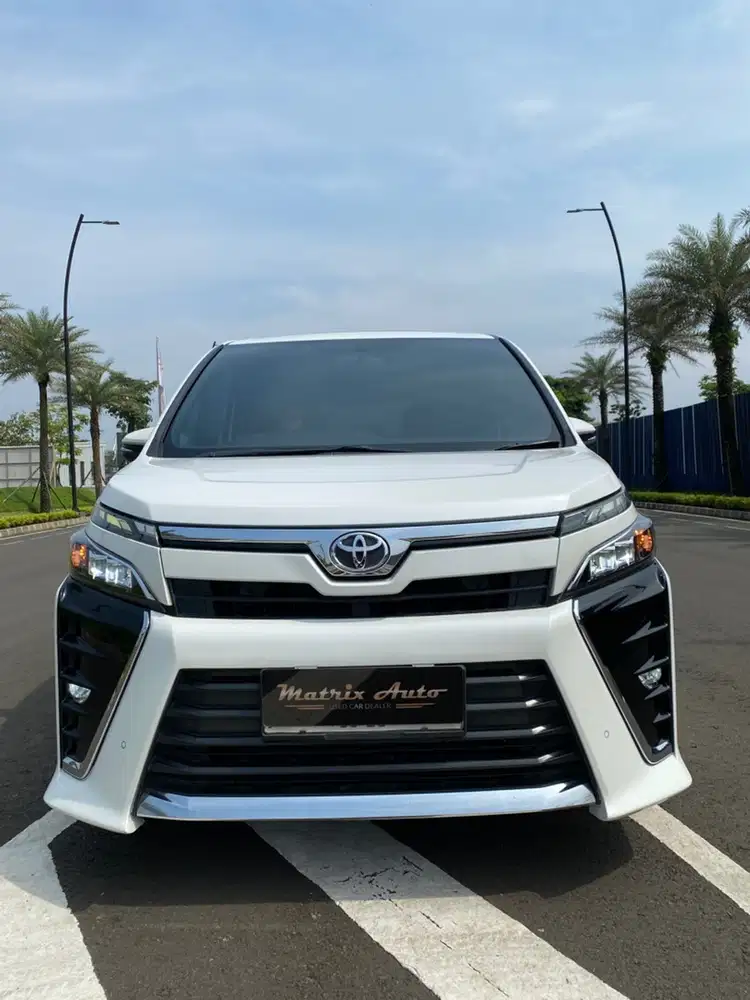 Toyota Voxy 2018 Bensin