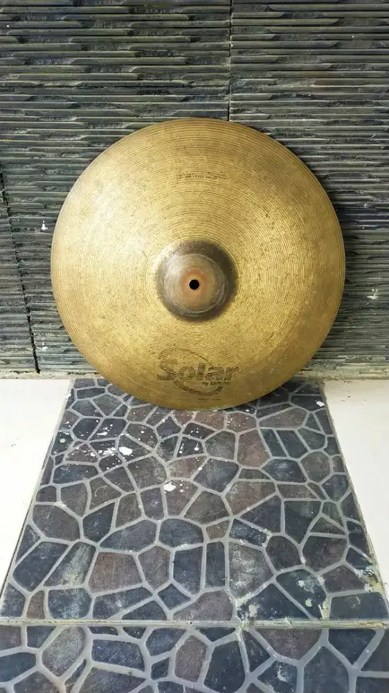 Cymbal crash sabian solar 16 inch bekas