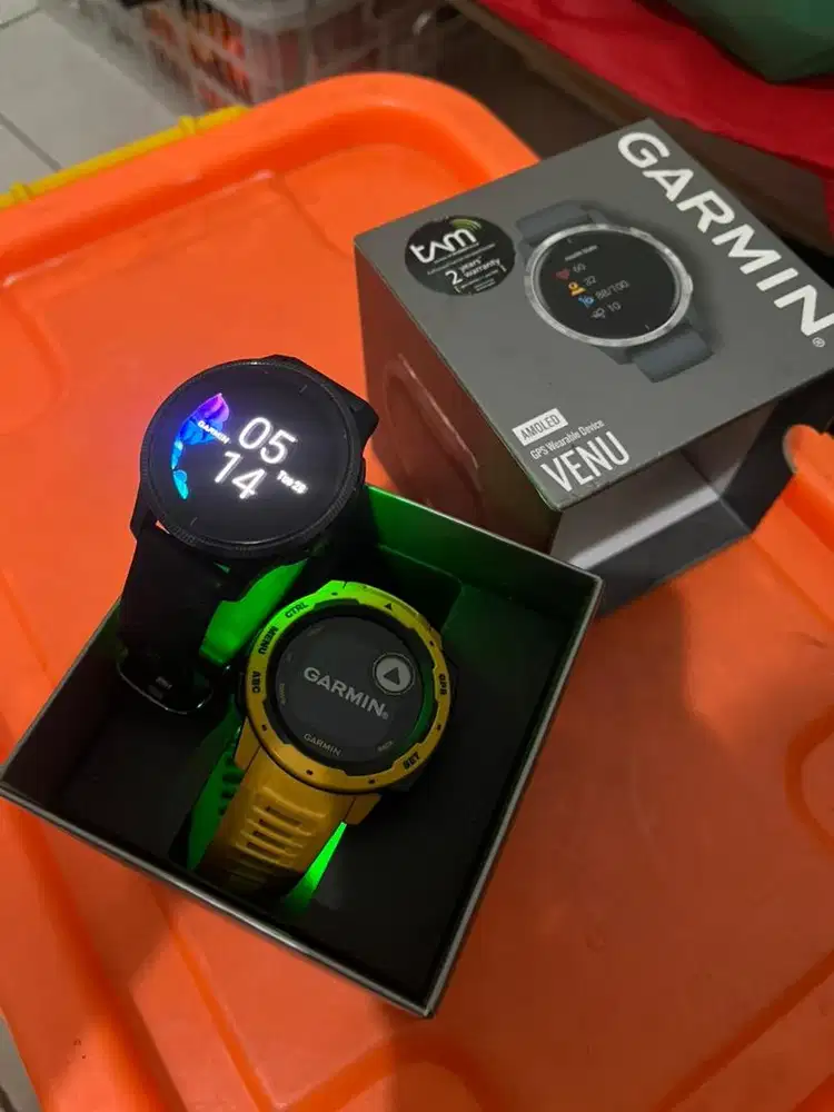 Garmin venu dan instinct