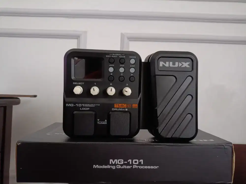 Nux Mg101 Multi-Effect Guitar