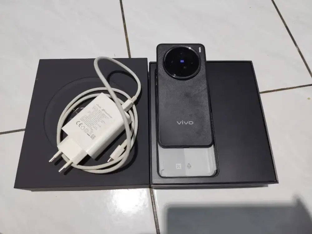 Vivo x200 ram 12/256 GB second fullset ori
