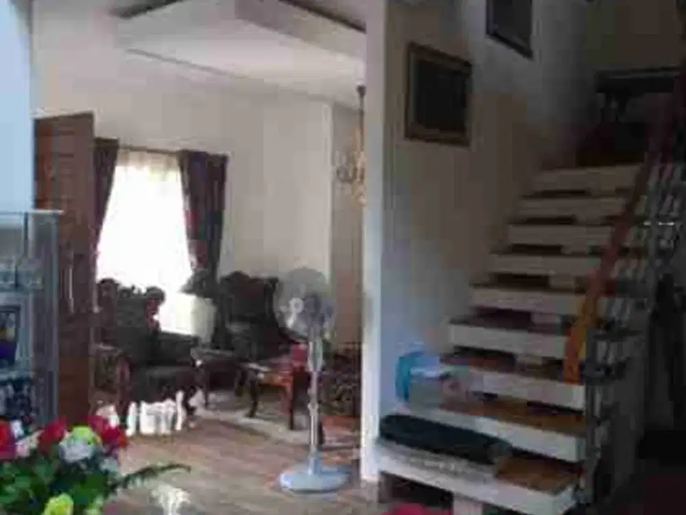 DIJUAL RUMAH BERGAYA TROPIS DI PONDOK INDAH KEBAYORAN LAMA JAKARTA SELATAN