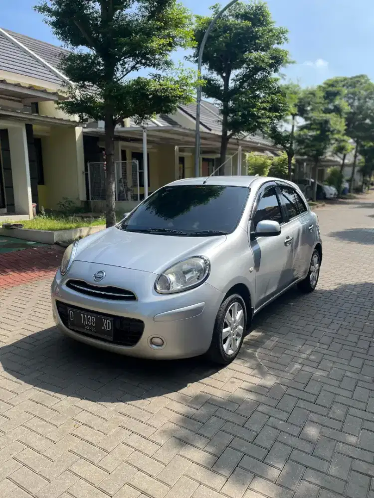 DP 5 JT | NISSAN MARCH XS 2011 MATIC