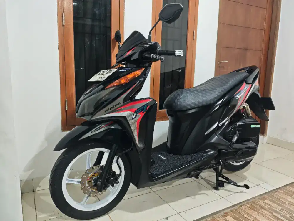 Vario KZR CBS ISS 125 FI Th 2014 Istimewa Mulus Pajak Hidup Panjang